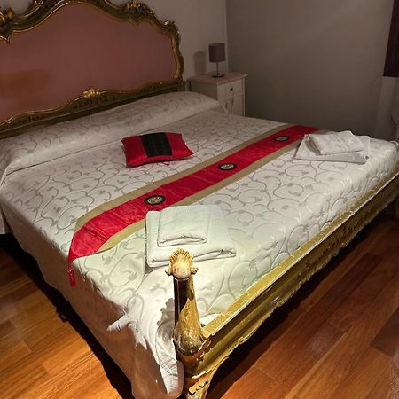 1 Ca'Del Traghetto Family Apartment Wenecja Zewnętrze zdjęcie