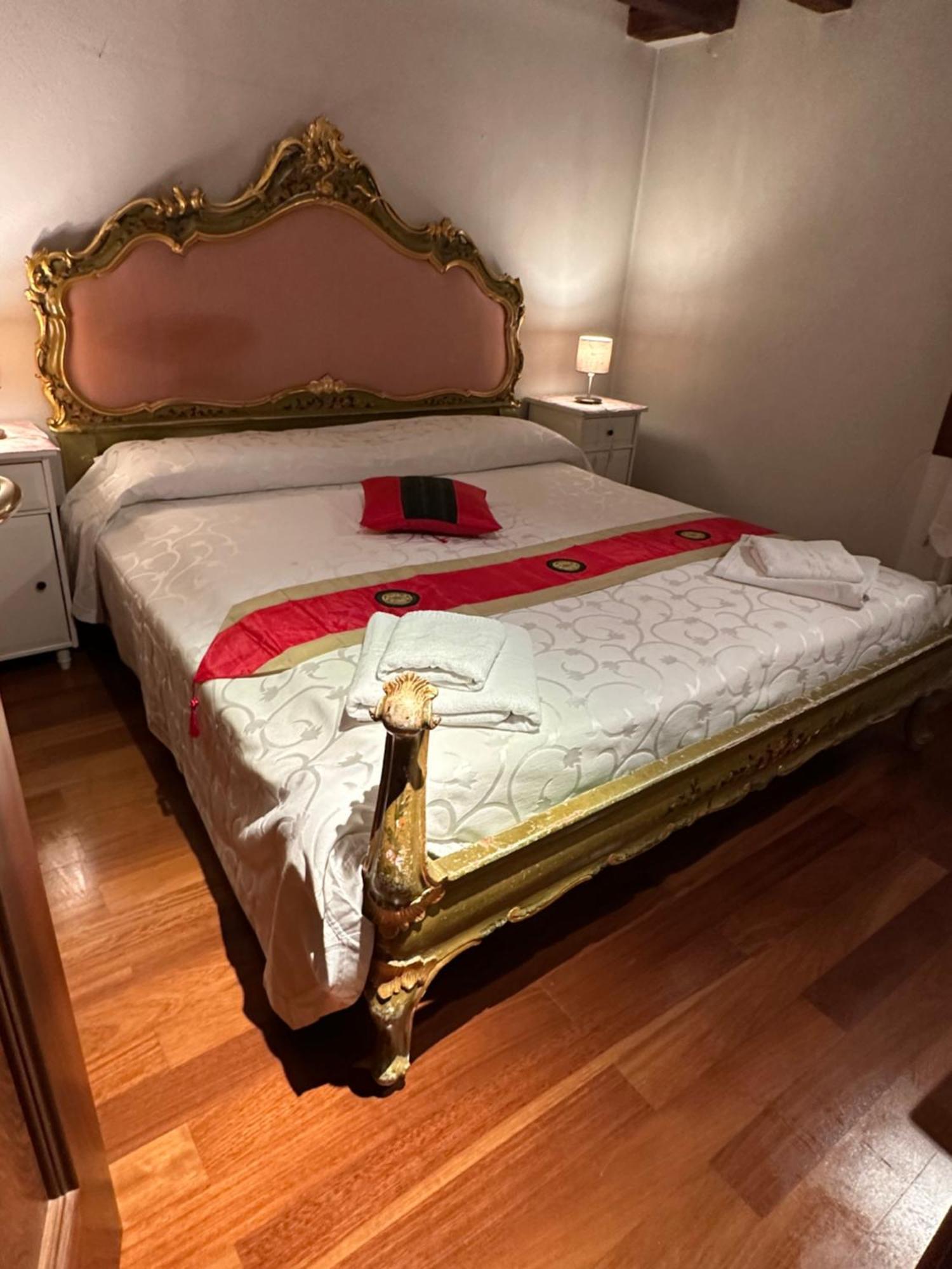 1 Ca'Del Traghetto Family Apartment Wenecja Zewnętrze zdjęcie