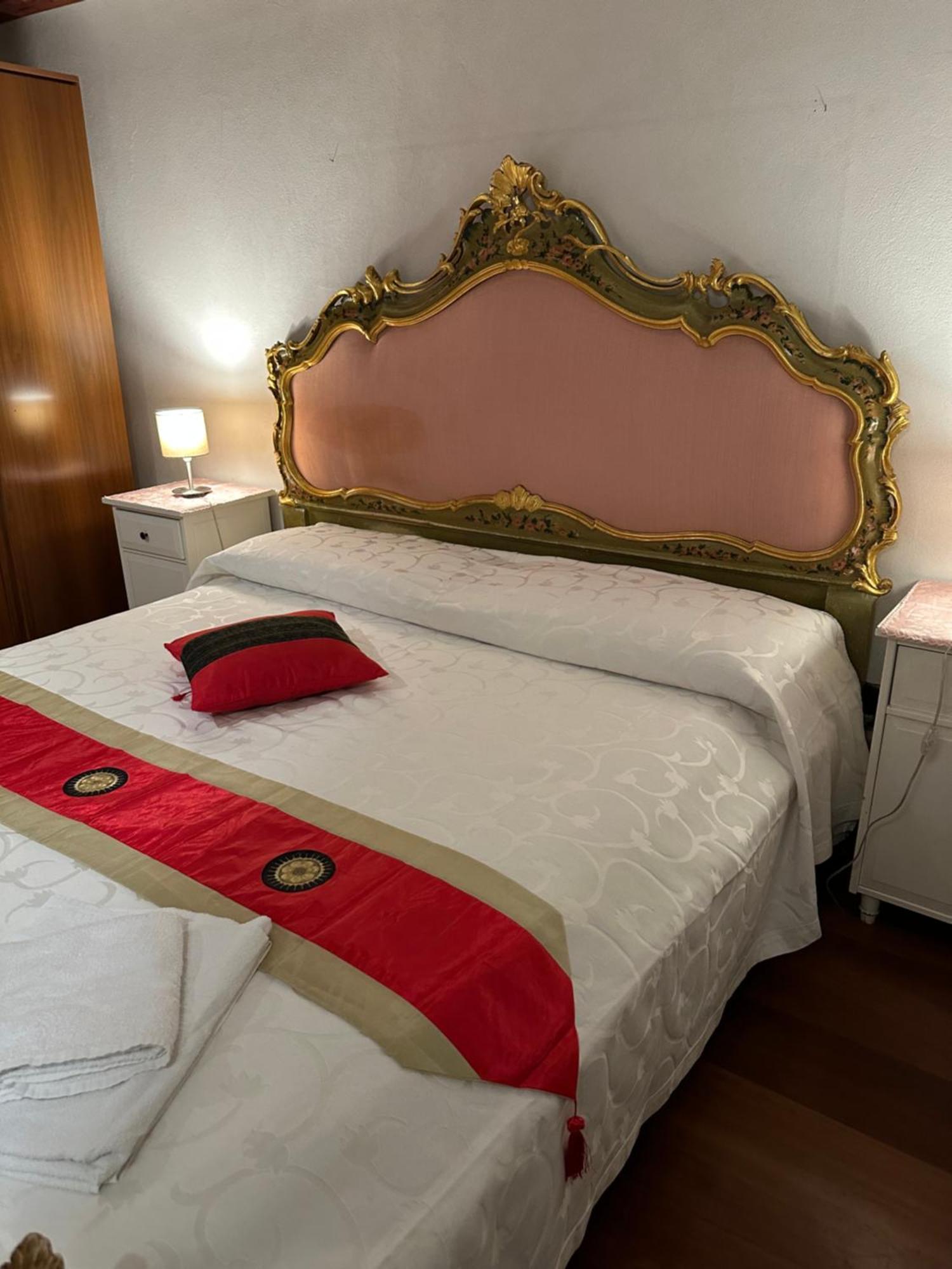 1 Ca'Del Traghetto Family Apartment Wenecja Zewnętrze zdjęcie