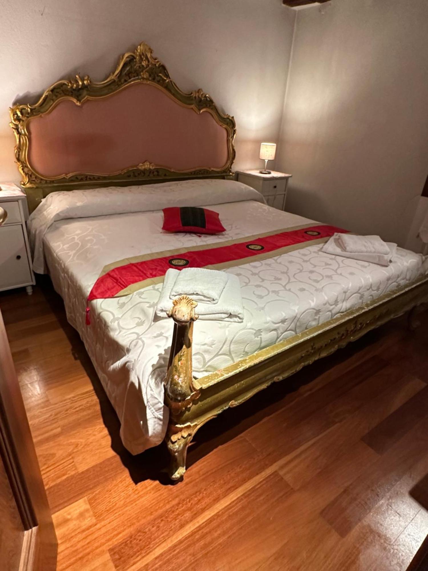 1 Ca'Del Traghetto Family Apartment Wenecja Zewnętrze zdjęcie